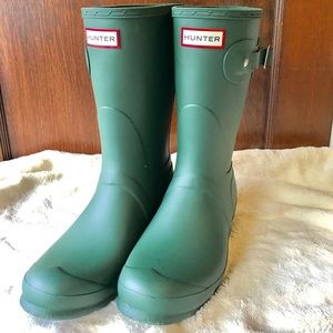 Hunter Original Short Rain Boot: Hunter Green